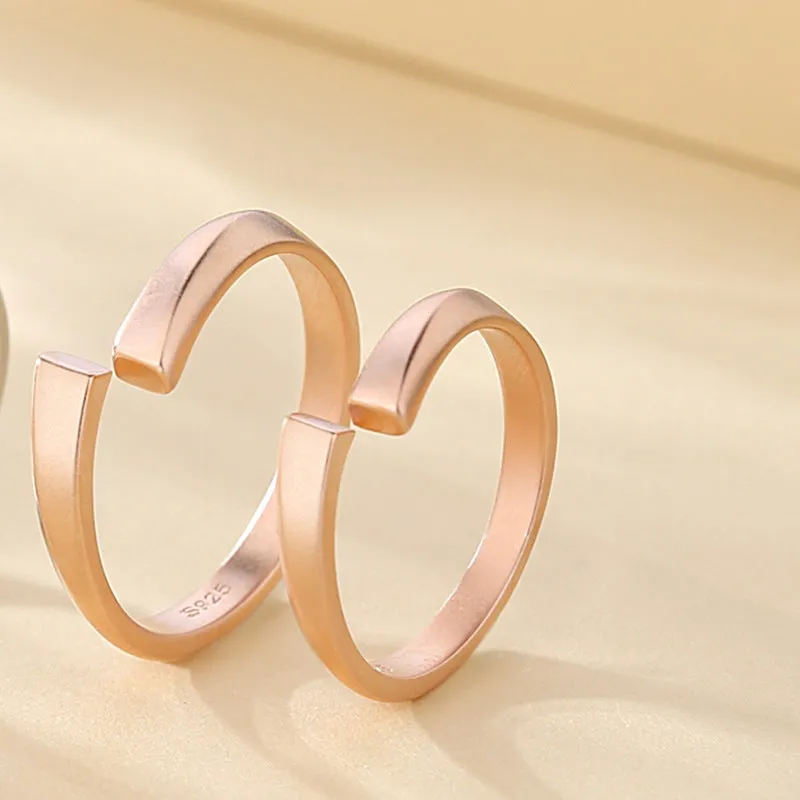 Adjustable Size Engraved Mobius Couple Wedding Rings Set